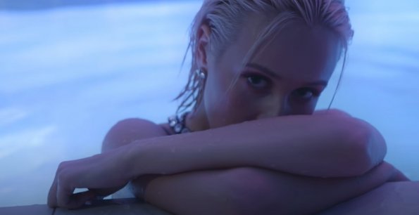 Клава Кока снялась в откровенном клипе на песню «Точка»