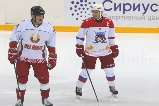Президенты России и Беларуси сыграют в хоккейном матче в Санкт-Петербурге