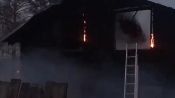 В частном жилом доме под Иркутском трое детей погибли при пожаре