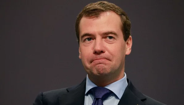 Медведев рассказал, кто на самом деле ведет его Telegram-канал