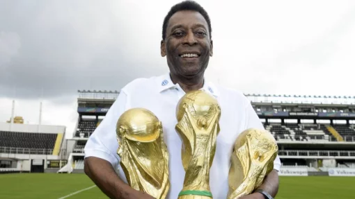 Умер бразильский футболист и трехкратный чемпион мира Пеле в возрасте 82 лет