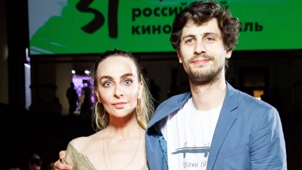 Александр Молочников публично поздравил бывшую супругу Екатерину Варнаву с 38-летием