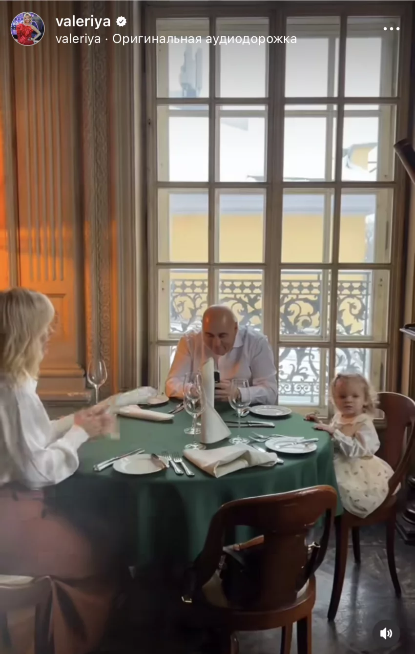 Мое счастье, моя любовь: Валерия опубликовала трогательное видео с внучкой Селин