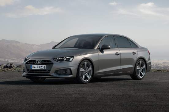 Audi повысила цены на автомобили семейства A4 и A5 в России