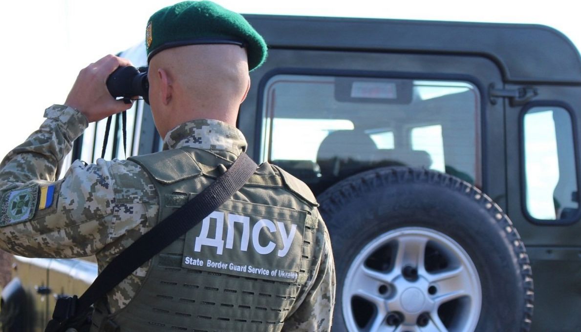 Трое мужчин незаконно пересекли границу России со стороны Украины