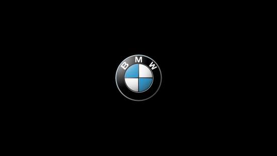 BMW выпустил новогоднюю анимацию для своих моделей