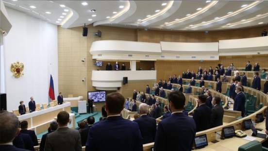 Совет Федерации одобрил закон о запрете второго гражданства для парламентариев