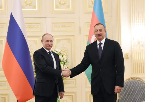 Президент Азербайджана согласился с Путиным и назвал кризис в Карабахе историей