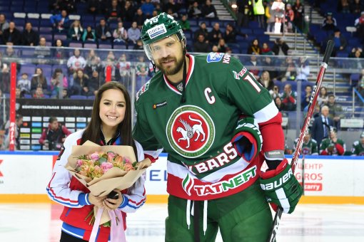 Фигуристка Алина Загитова призналась в любви к хоккею и пожелала сборной России побед