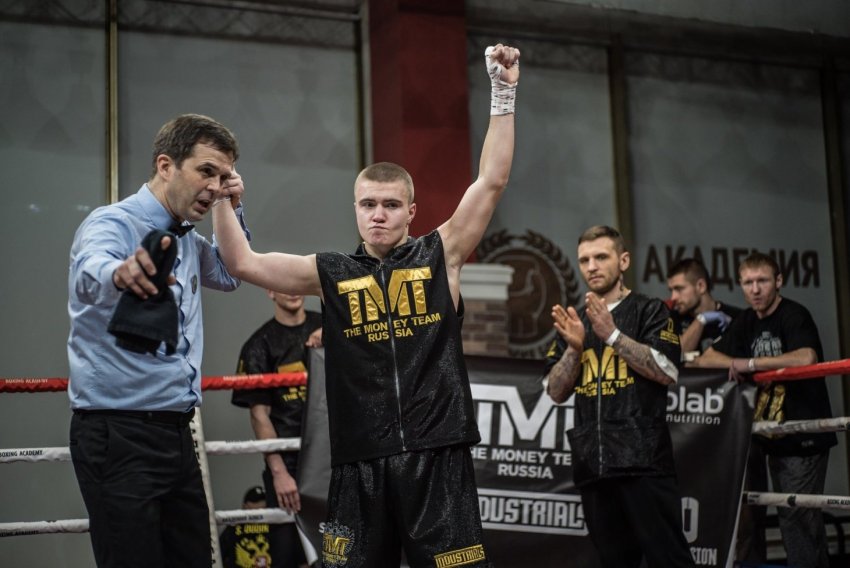 Мышев стал обладателем титула WBC Youth Intercontinental, победил Петрова