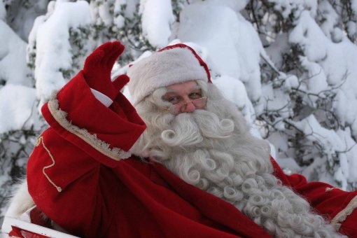 У россиян узнали, какое авто могло бы быть у Деда Мороза