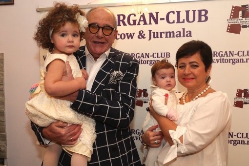 Дочери артиста Эммануила Виторгана поздравили отца с днем рождения