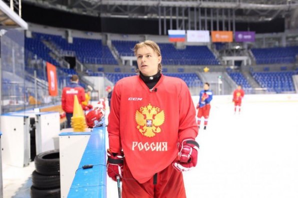Игрок российской «молодёжки» сообщил, что в команде был «ложно-положительный тест на Covid»