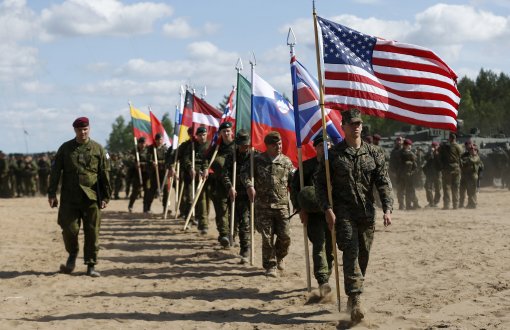 Американский аналитик назвал ошибкой решение Буша пригласить Украину и Грузию в НАТО