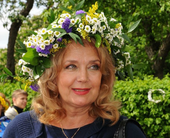 Актриса Ирина Алфёрова болезненно относится к постаревшей внешности