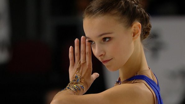 Анна Щербакова в 17 лет в стала чемпионкой Олимпийских игр в Пекине
