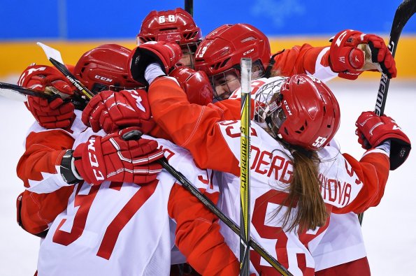 Российские хоккеистки обыграли Швейцарию в первой встрече на Олимпиаде в Пекине