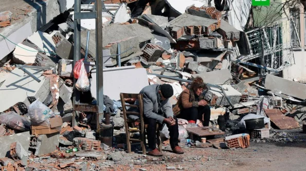 В Турции идут массовые аресты строителей рухнувшего жилья из-за землетрясения