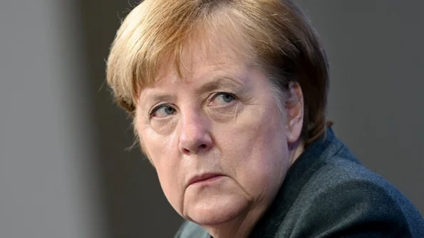 МК: Пранкеры Вован и Лексус разыграли экс-канцлера Германии Ангелу Меркель