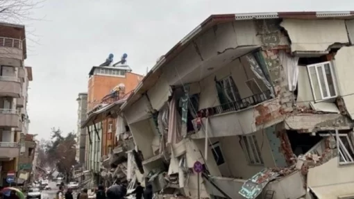 В результате нового землетрясения в Турции погиб один человек