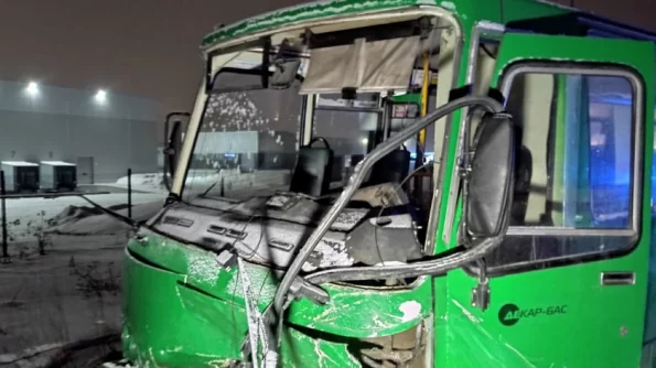 В Екатеринбурге в результате серьезного ДТП с автобусом пострадали четыре человека