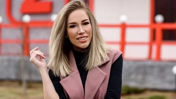 Экс-участница телепроекта "Дом-2" Надежда Ермакова опровергла слухи о своей беременности