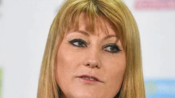Журова объяснила отказ жены фигуриста Костомарова общаться со СМИ