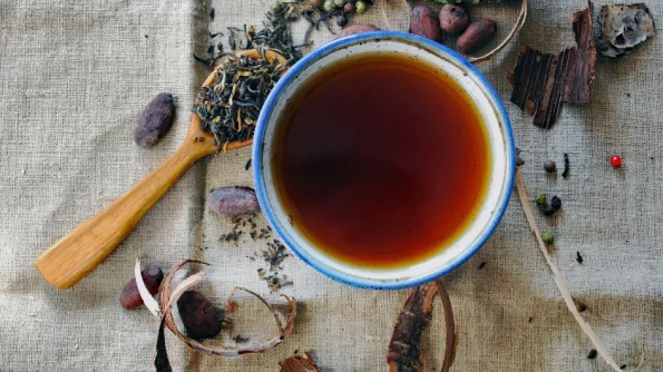Эти популярные ингредиенты превратят обычный чай в жиросжигающий: секреты заваривания