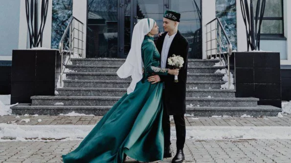 Жена Рузиля Минекаева впервые показала фото их мусульманской свадьбы