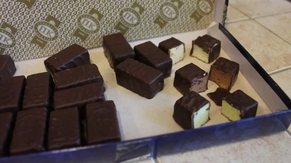 Молодой пермяк съел 15 украденных коробок конфет