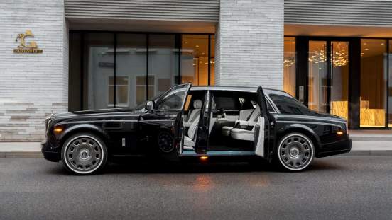 Уникальный Rolls-Royce Phantom с перегородкой выставлен на продажу в России за 18,8 млн. рублей