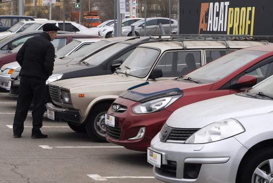 Более 25% автовладельцев в России хотят купить новую машину в 2021 году