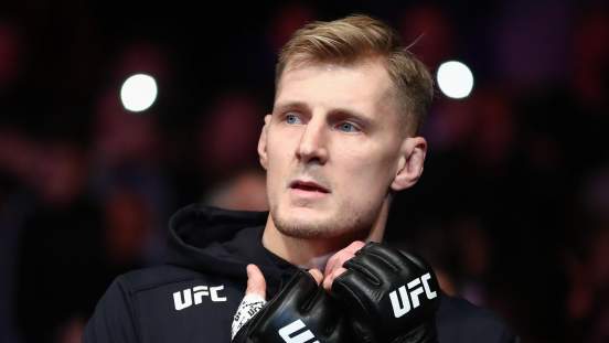 Александр Волков рассчитывает, что летом получит бой за титул UFC