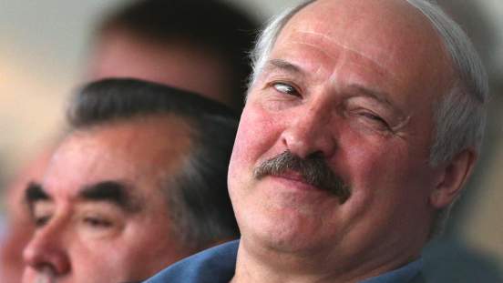 Более половины белорусов доверяют президенту Лукашенко