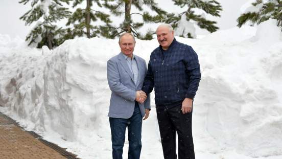 Путин – Лукашенко: Хочу пригласить вас прокатиться на лыжах