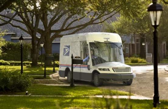 Почтальоны в Америке получат новые грузовики, включая электрокары