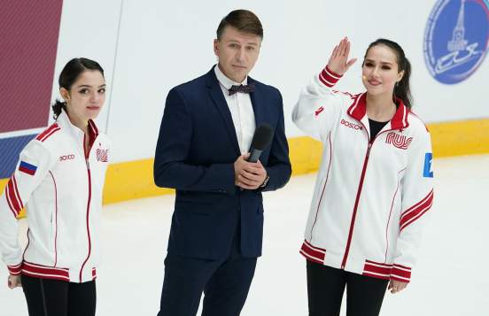 Сборная Алины Загитовой выиграла турнир у группы Евгении Медведевой