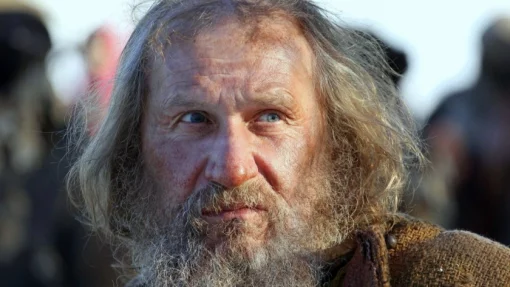64-летний актер из сериала "Физрук" Владимир Ипатов найден мертвым в квартире в Москве