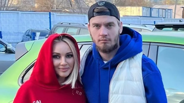 "Нет любви": 51-летняя Лера Кудрявцева снова намекнула на развод с молодым мужем-хоккеистом