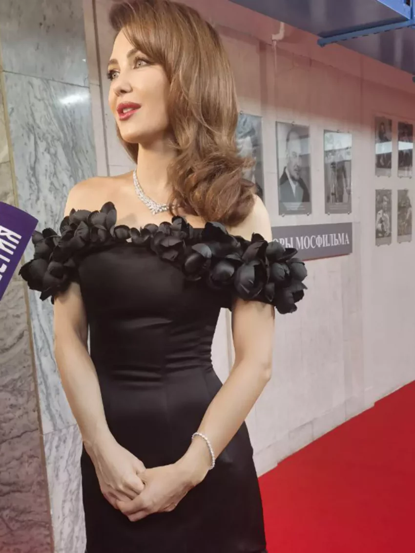 Посторойневшая актриса Екатерина Климова сразила публику образом роскошной дивы