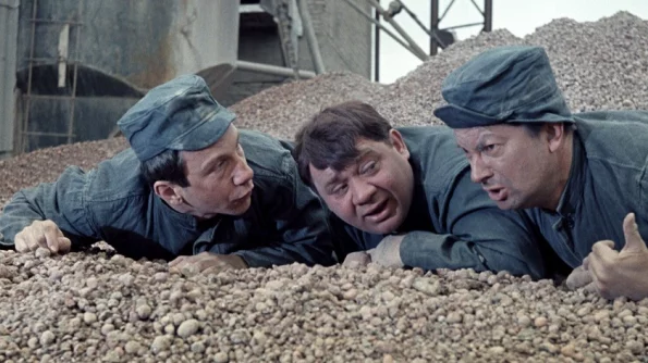 Не подходит для СССР: из-за чего чиновники не хотели выпускать фильм "Джентльмены удачи"