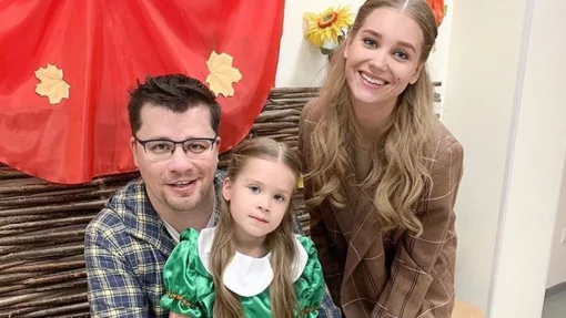 Гарик Харламов намекнул, что отдыхает в Дубае с дочерью и бывшей женой Кристиной Асмус