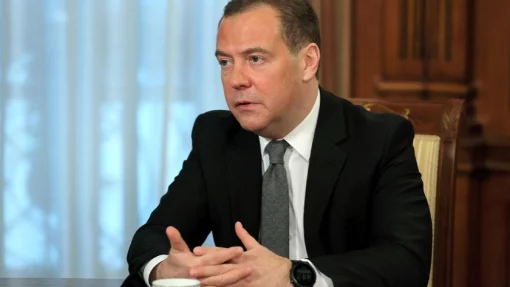 Медведев: Мир вплотную подошел к угрозе Третьей мировой войны из-за готовящейся агрессии против России