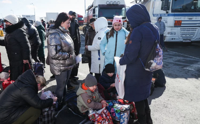 МК: Беженцы с Донбасса и работодатели из РФ поделись взаимными упреками