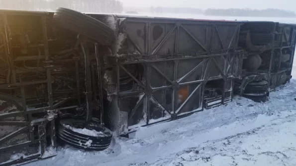 В Алтайском крае пять человек пострадали в ДТП с автобусом