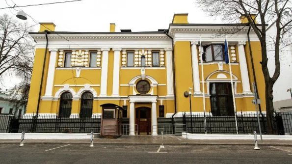 Власти Эстонии: «Мы не планируем закрывать посольство в России»