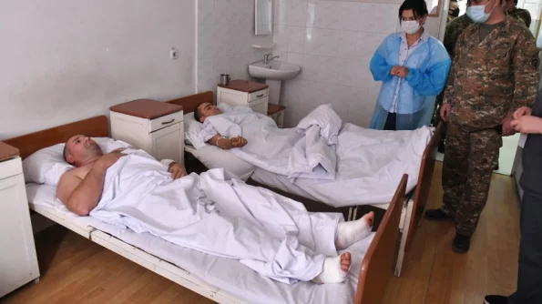 Раненных при ракетном обстреле Макеевки военных из Самары привезли в ростовские госпитали