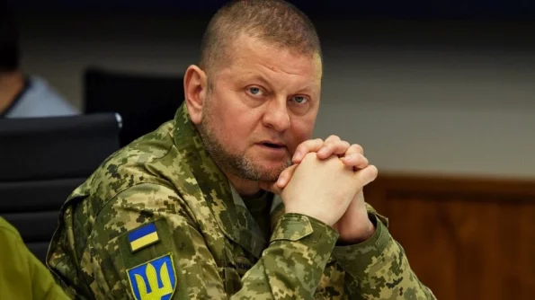 Главком ВСУ Залужный в разгар боёв на Донбассе покинул Украину для встречи с генералом США