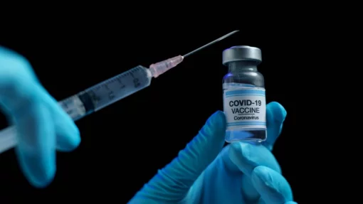 Российская вакцина против COVID-19 может не спасти от «Кракена»: вот что стало известно