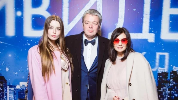 В звездной семье Екатерины и Александра Стриженовых готовятся к свадьбе младшей дочери